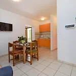 House Prica بيت ضيافة مالي لوشينغْ