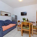 House Prica مالي لوشينغْ