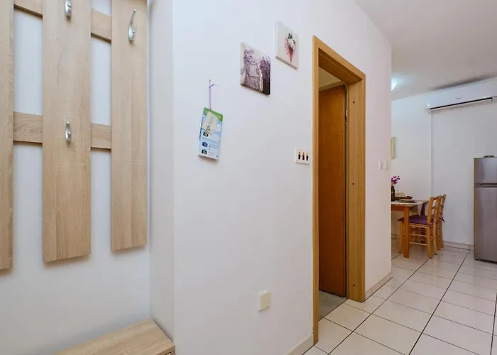 House Prica Πανσιόν 3*