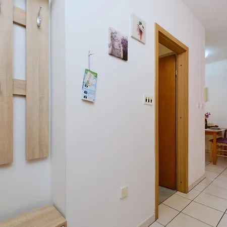 House Prica Pensiune Mali Lošinj