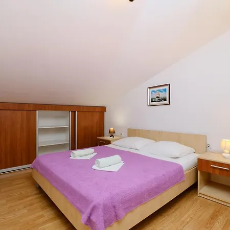 House Prica Pensiune 3*